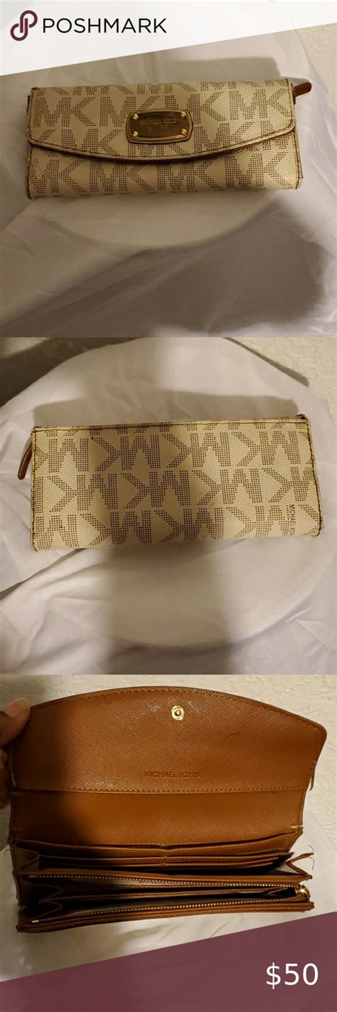 will michael kors repair their wallets